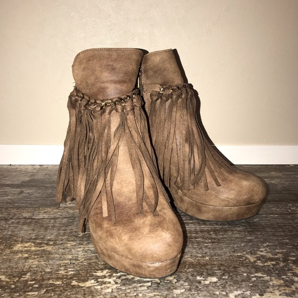 FRINGE WEDGES! - Picture 5 of 5